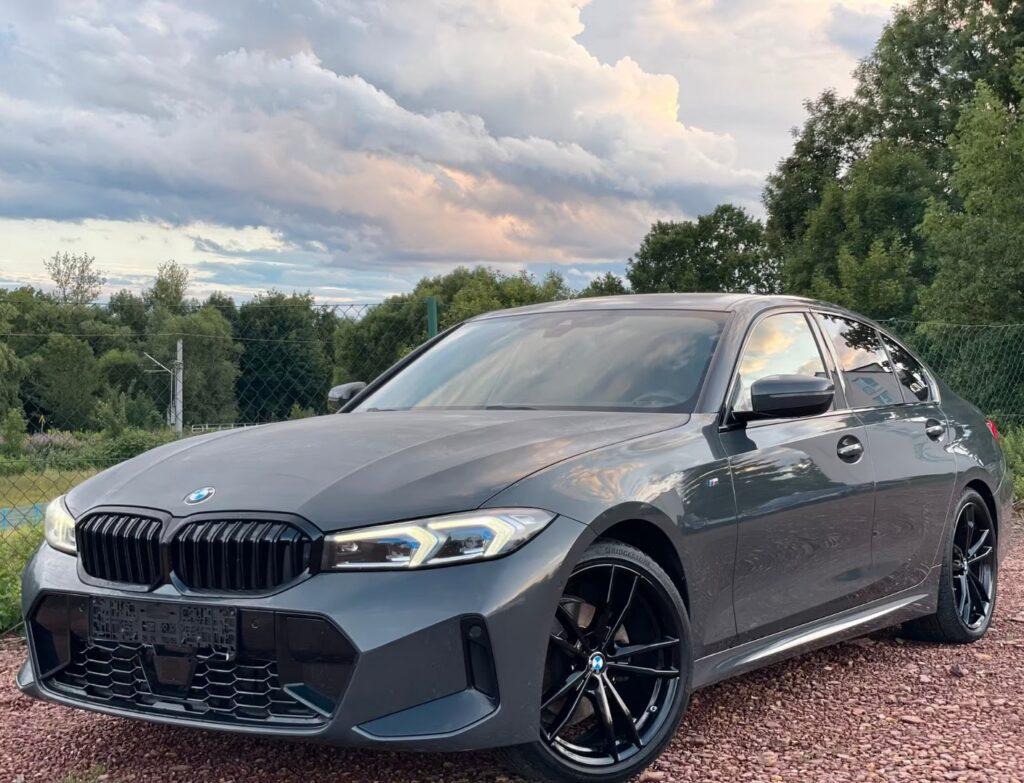
								BMW 320d xDrive M Sport full									