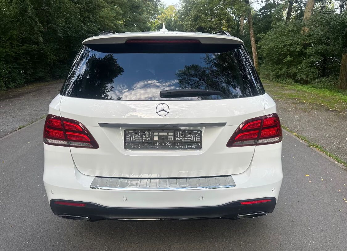 
								Mercedes-Benz GLE 350d 4MATIC AMG-Line full									