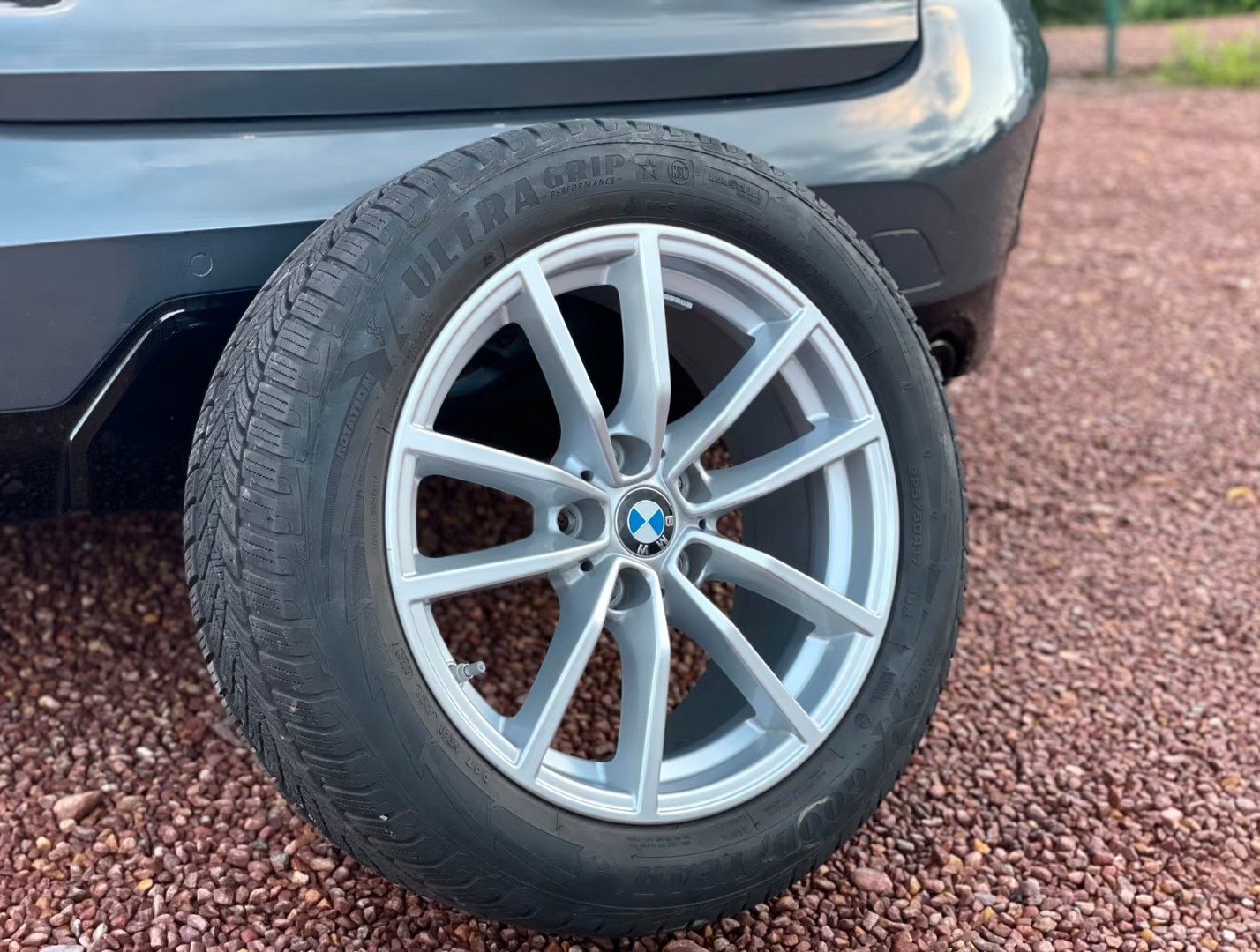 
								BMW 320d xDrive M Sport full									