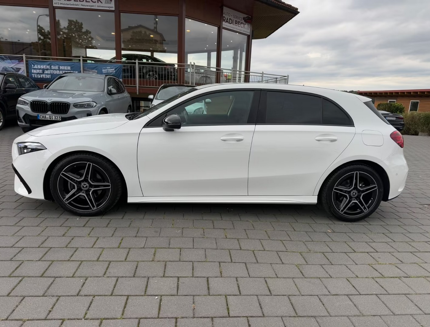 
								Mercedes-Benz A 180d AMG full									