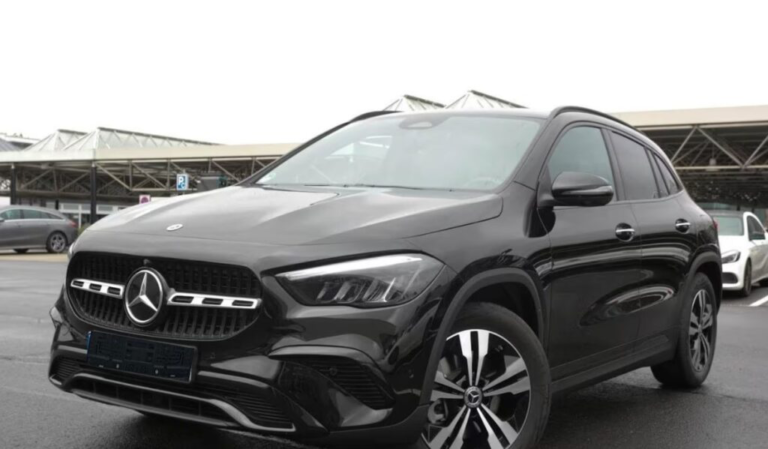 Mercedes-Benz GLA 220d 4MATIC Progressive Night