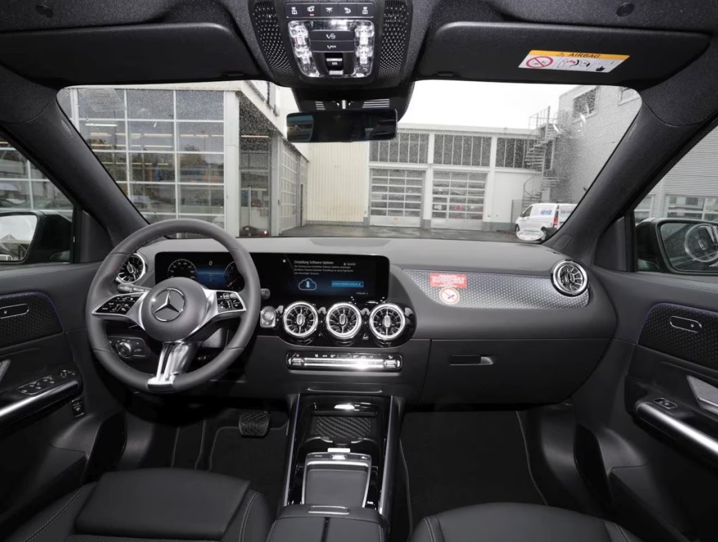 
								Mercedes-Benz GLA 220d 4MATIC Progressive Night full									