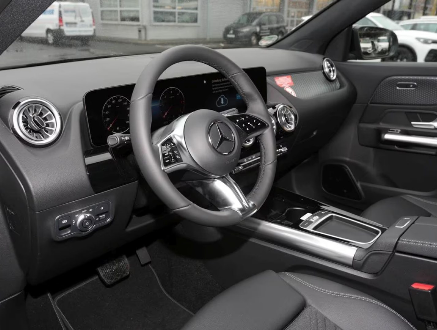 
								Mercedes-Benz GLA 220d 4MATIC Progressive Night full									