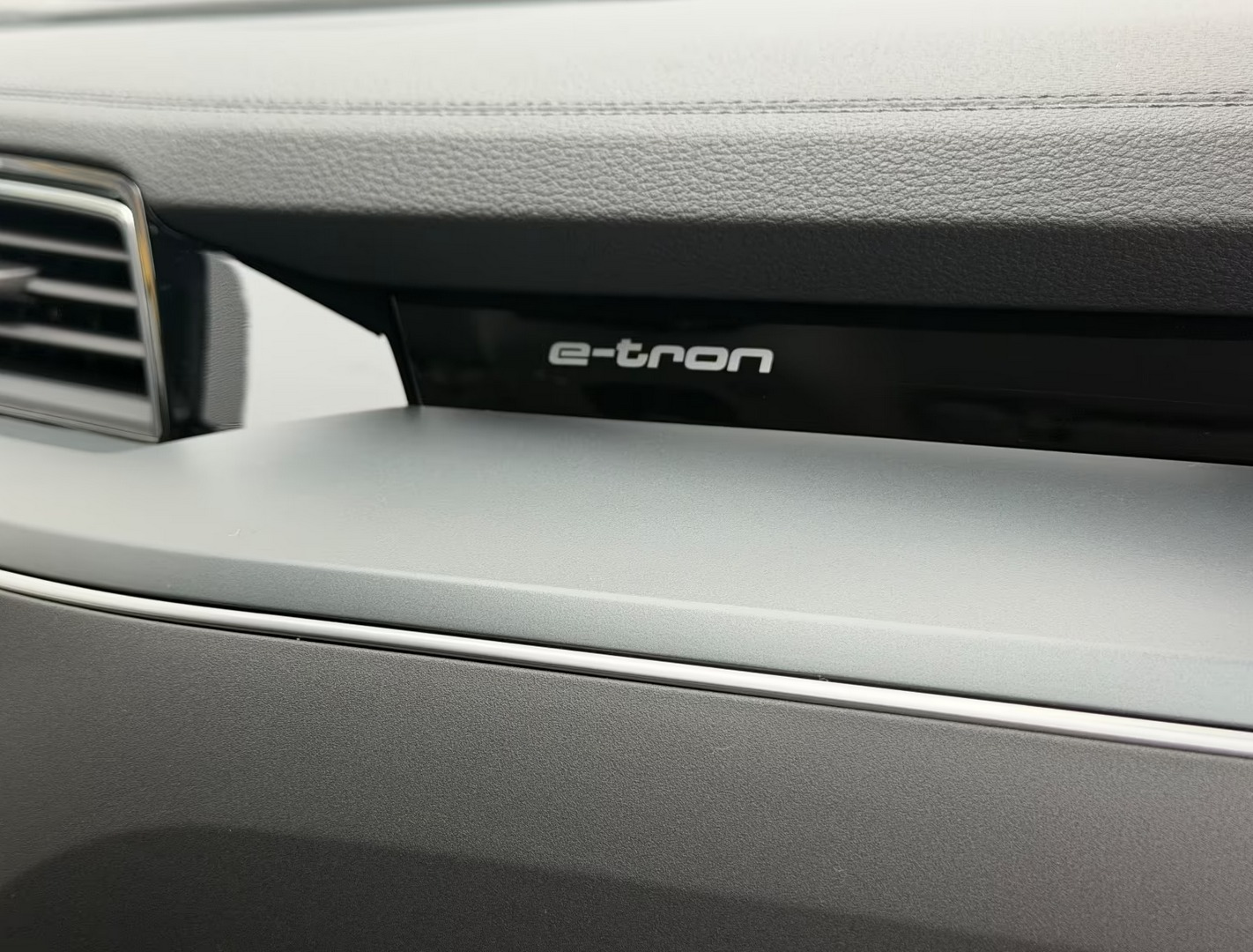 
								Audi Q8 Sportback e-tron 50 quattro Advanced – 100 % elektrisch full									