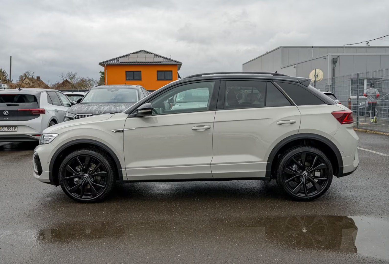 
								Volkswagen T-Roc 2.0 TDI R-Line full									