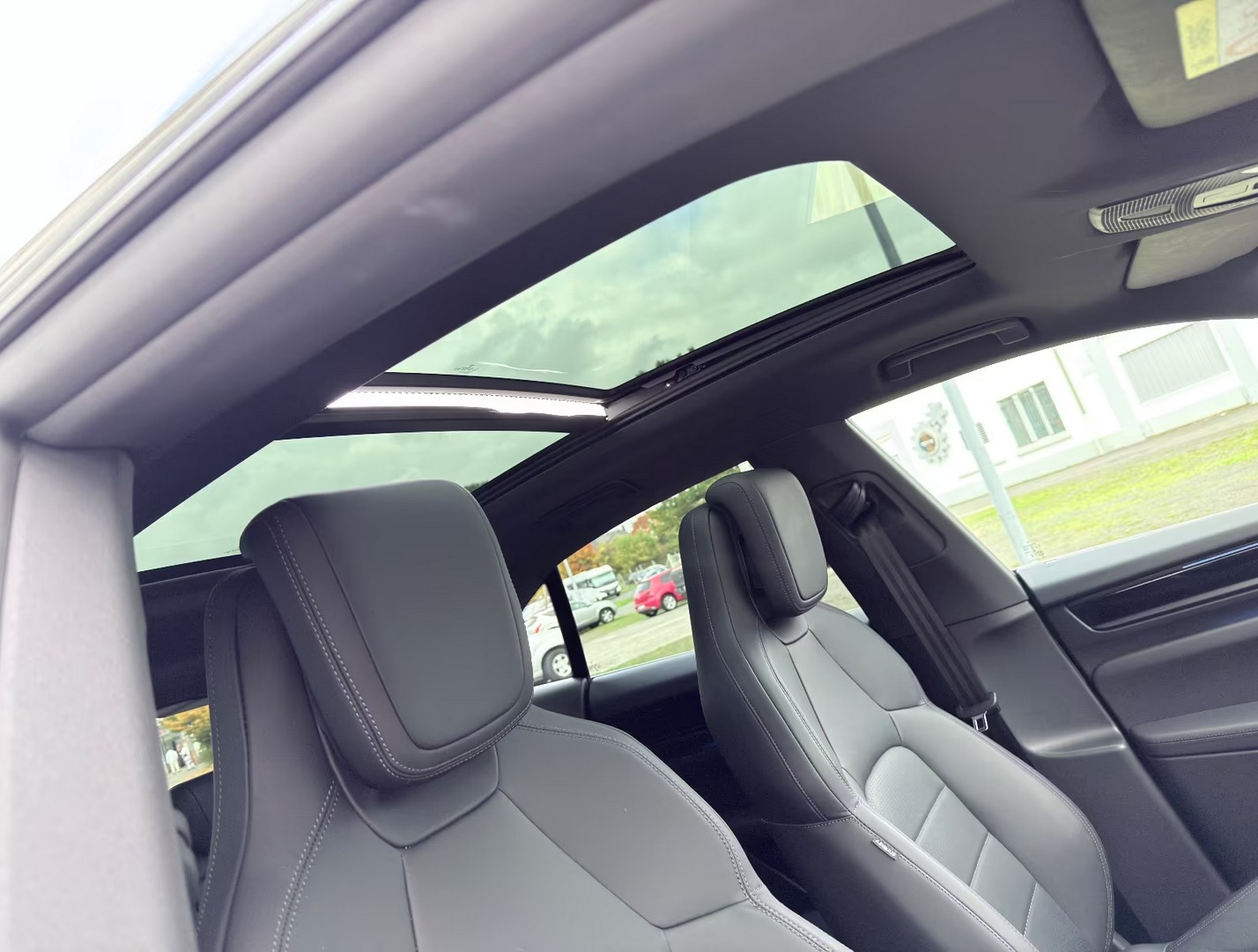 
								Porsche Macan – Matrix-LED-Scheinwerfer – 22-Zoll-Felgen full									