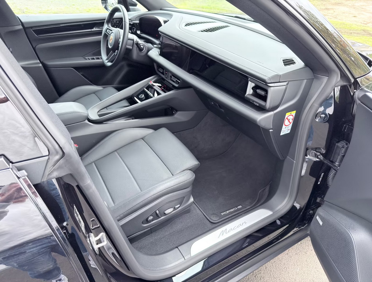 
								Porsche Macan – Matrix-LED-Scheinwerfer – 22-Zoll-Felgen full									