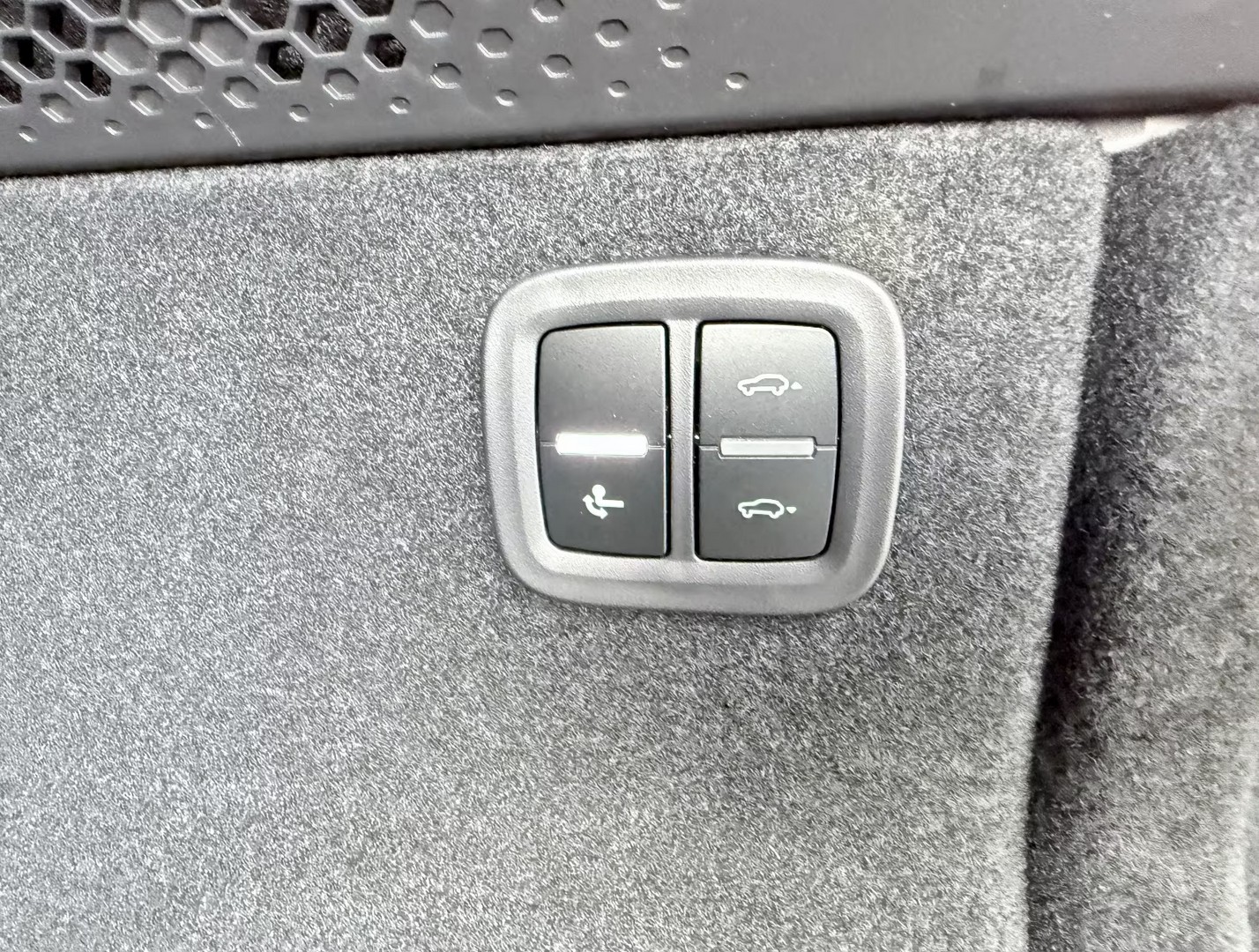 
								Porsche Macan – Matrix-LED-Scheinwerfer – 22-Zoll-Felgen full									