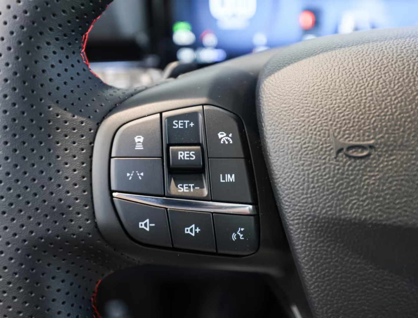 
								Ford Puma ST 1.0 EcoBoost Hybrid – Neu / Hybrid full									