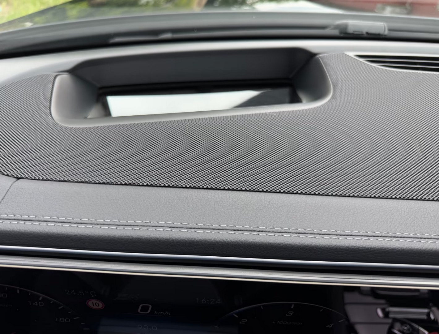
								Mercedes-Benz GLS 400d 4MATIC full									